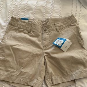 Women's Columbia shorts. Size 6